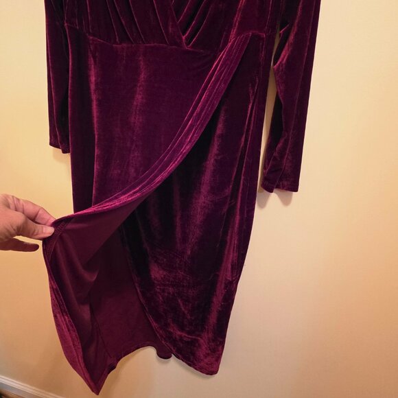 Esprlia Velvet Faux Wrap Long Sleeve Dress 14W - Picture 4 of 7